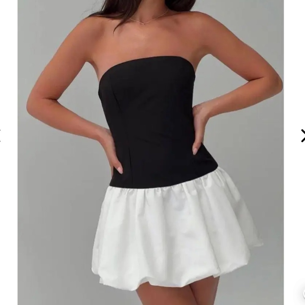 Camila Coelho Black and White Strapless Fit and Bubble Mini Dress